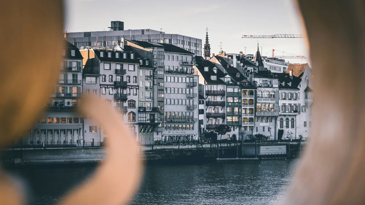 Taux des dépôts à terme en Suisse en 2025: où trouver les meilleures offres?